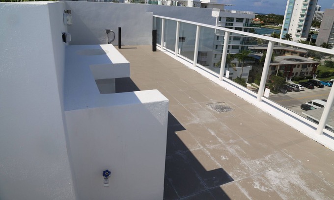 Bal Harbour Apartment | Le Jardin Miamin