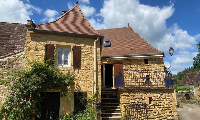 Payrignac House | Le logis d'Epicure Charming house in the heart of a typical Lot village.