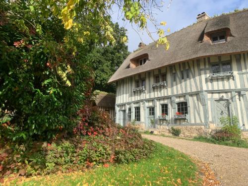 Saint-Wandrille-Rancon House | Le Manoir du Perroy