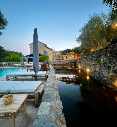 Les Mages House | Le Moulin de l'Auzonnet