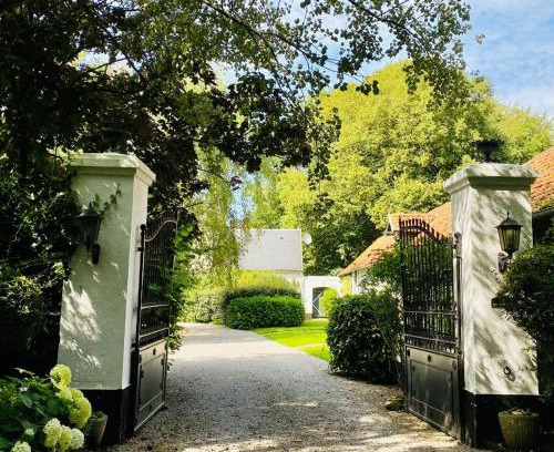 Saint-Josse Apartment | Le Nid des Charmettes