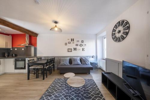 Saint-Cheron Apartment | Le Nid Douillet ~ Confort ~ Parking ~ Terrasse