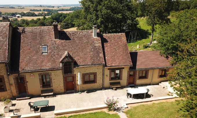 Saint-Denis-d'Authou House | le petit gite de la maison lierue