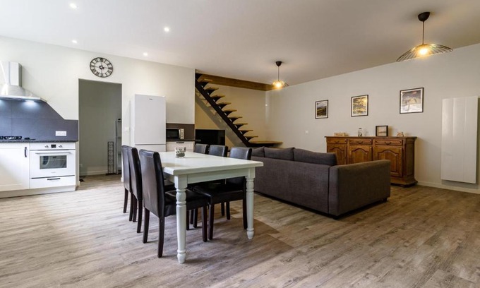 Nolay House | Le Pigalle