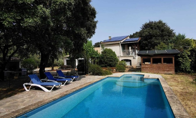 Saint-Siffret Apartment | Le Pistoulet - Quiet apartment with pool and terrace