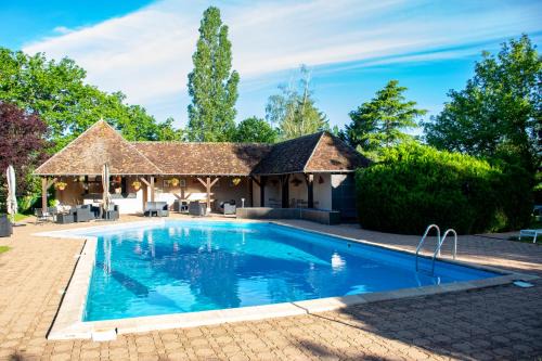 Sauvigny-le-Bois Hotel | Le relais fleuri, Hôtel et restaurant Logis - Avallon