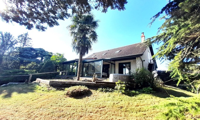 Buzancais House | Le Rio Clopet- large house-11 pers-SPA-garden