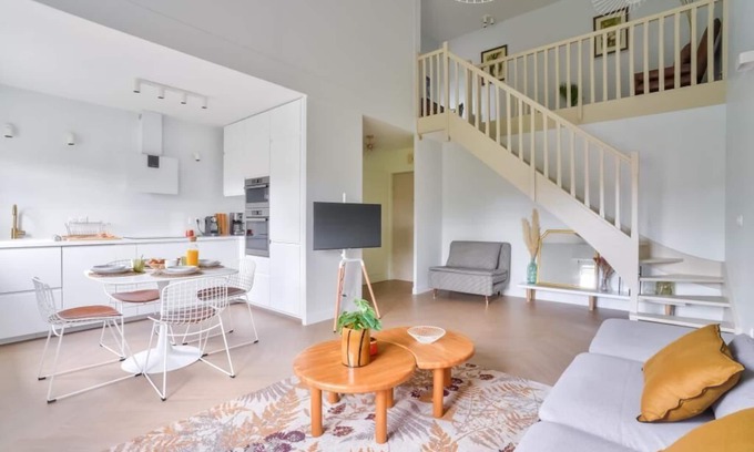 Cergy Apartment | Le Riviera - Port Cergy | Modern & Cosy