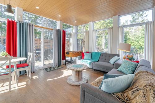 Pont-Rouge Ski Chalet | Le Rustique Chic - SPA privé