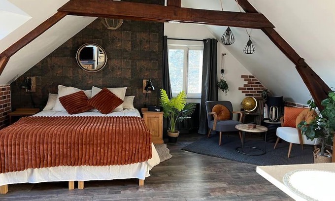Chateaugiron Apartment | Le saint Julien au cœur du centre historique de chateaugiron