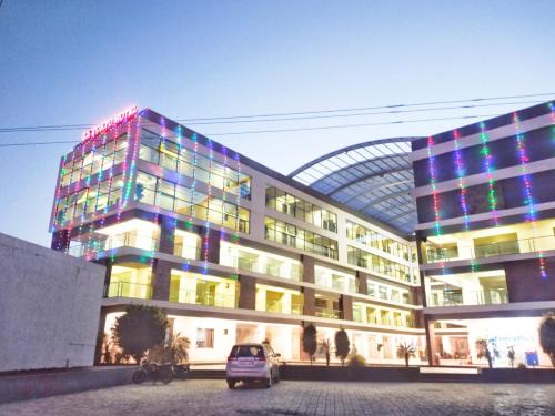 Viramgam Hotel | Le Tokyo Hotel Vithalapur