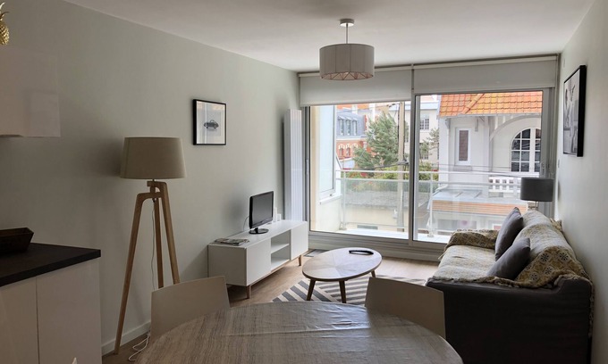 Le Touquet-Paris-Plage Apartment | Le Touquet T2 completely renovated, parking, south balcony