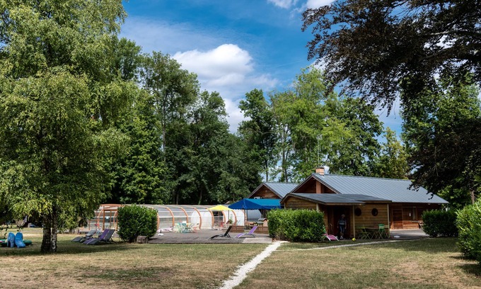 Bar-sur-Aube RV Rental | Le Village de la Champagne - Slowmoov