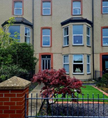 Penmaenmawr Villa | Leamington Beech Villa
