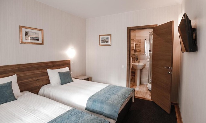 Votkinsk Hotel | Legenda