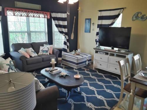 Red Hill Apartment | Legends Golf Beachy Condo