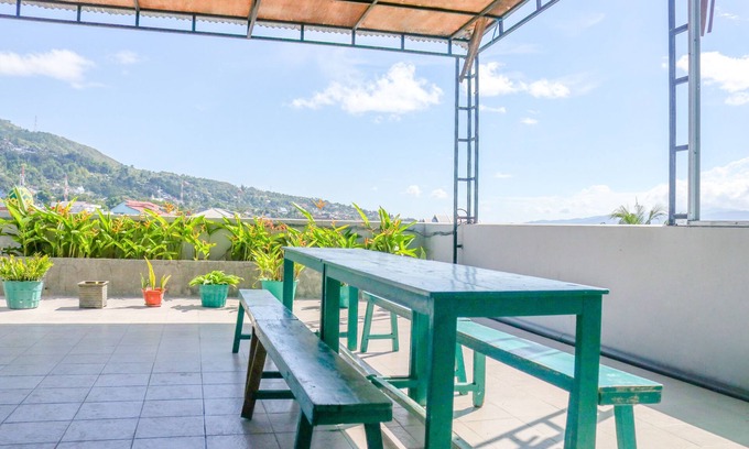 Ambon Hotel | LeGreen Suite Waihaong