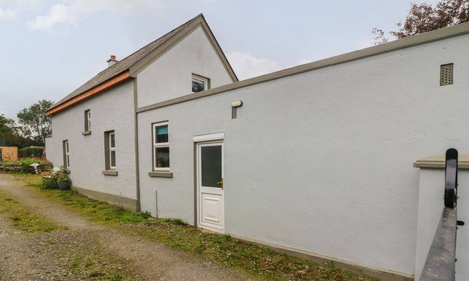 Macroom House | LEHANE'S COTTAGE, pet friendly in Clondrohid, County Cork