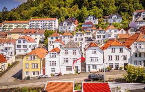 Bergenhus Apartment | Leilighet i Bergens vakreste gate - Nydelig utsikt over innseilingen til Bergen!