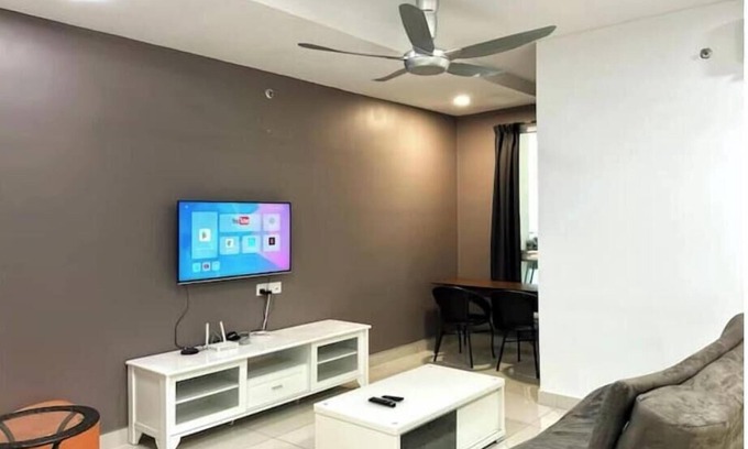 George Town Apartment | Leisure 1Bedroom Balcony Suites Gurney