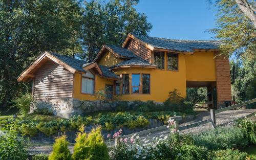 Correntoso Ski Chalet | Lelikelen Cabañas del Bosque