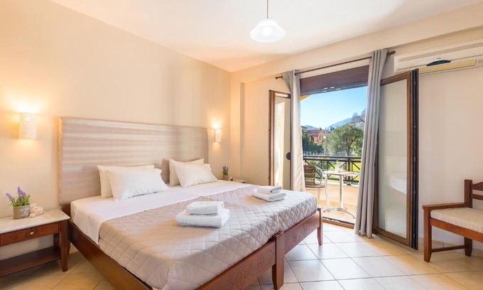 Ipsos Apartment | Lemon Tree Corfu Apartments by Konnect