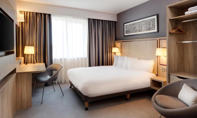 Watford Town Centre Hotel | Leonardo Hotel London Watford