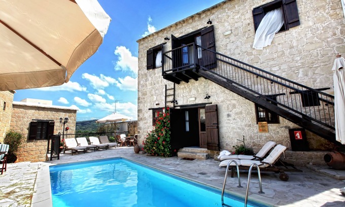 Goudi Apartment | Leonidas Village Houses