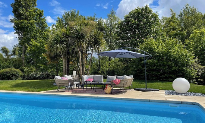 Suce-sur-Erdre Bed & Breakfast | Les Arbres Rouges