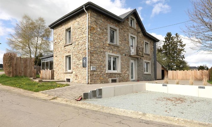 Libramont-Chevigny House | Les Balaux