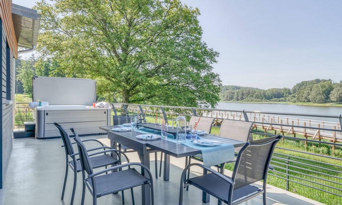 Vosges House | Les Bambous - Vue sur le lac avec jacuzzi
