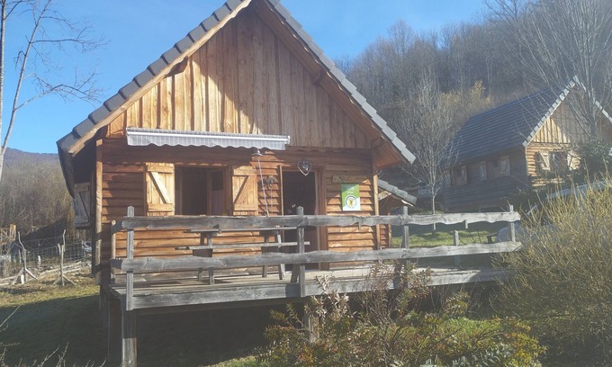 Massat Ski Chalet | Les Cabanes de Souègnes Chalet le Pinson