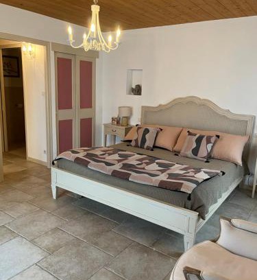 Noirmoutier-en-l'Ile Bed & Breakfast | Les Chênes Verts