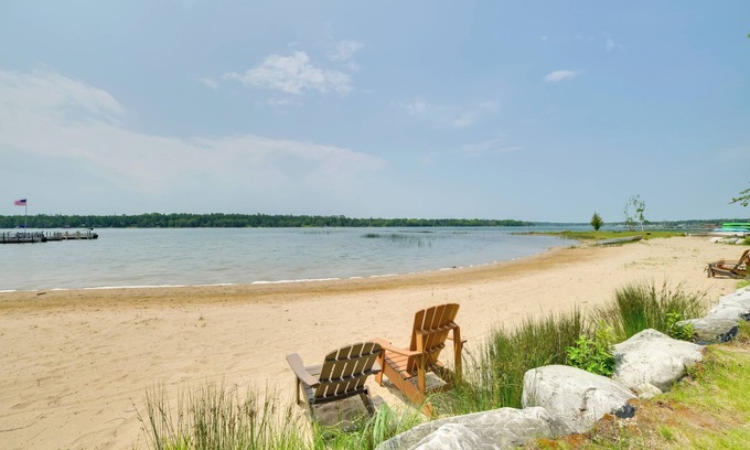 Cedarville Cabin | Les Cheneaux Islands Cabin 4 w/Deck: Pet Friendly