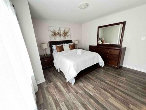 Niagara Falls Villa | Les eaux melees nice vacation place