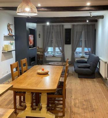 Montherme Apartment | Les Gîtes de Monthermé Le Duplex avec vue sur la Meuse
