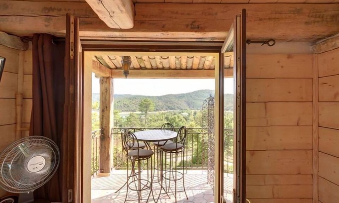 Montauroux Bed & Breakfast | Les Gites du Lac - Chambre d'hotes