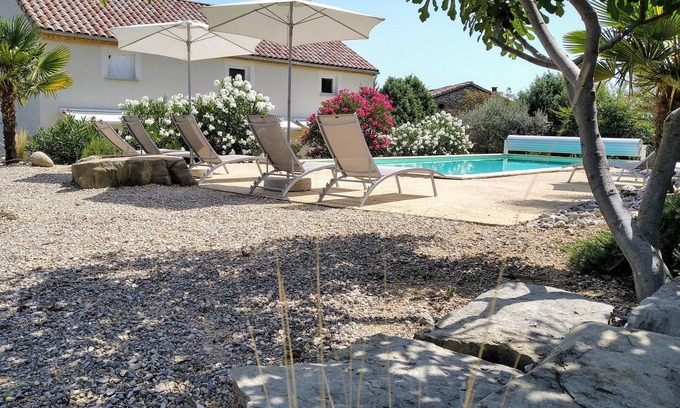 Les Vans House | Les GiVans, 60m² gites, heated swimming pool, panoramic view