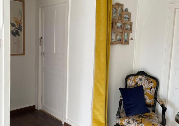 Pontmain Bed & Breakfast | Les Hirondelles de la villa des roses