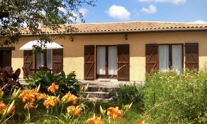 Pujols House | Les Pampres - Pujols