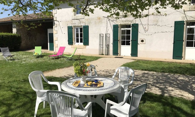 Champagne-le-Sec House | Les Petites Chaumes - Champagne-le-sec