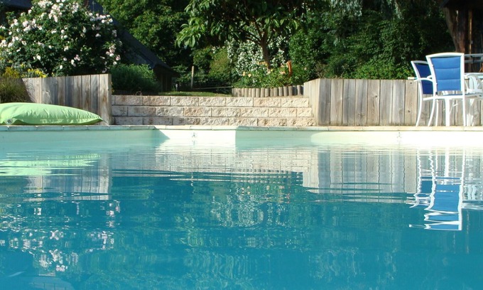 Saint-Alban House | Les Sirènes, character gîte with swimming pool, 20 minutes from the coast