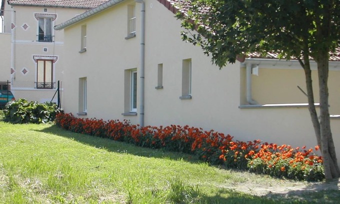 Pleurs House | Les Trelles - Pleurs