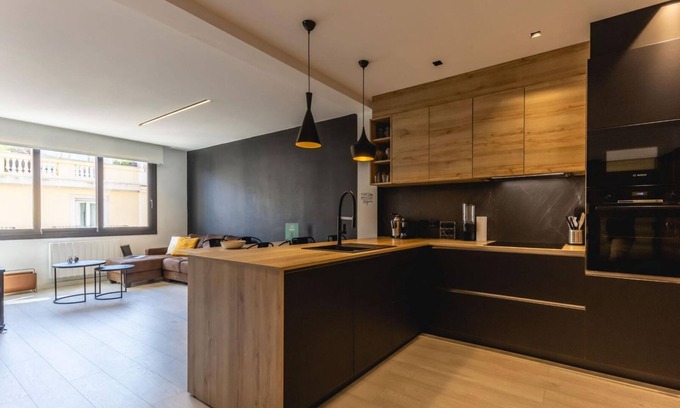 Eixample Apartment | Les Voltes - Holiday Apartment Rental in Girona | Bravissimo