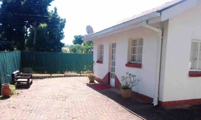 Harare Cottage | Lesedi cottage , Mt Pleasant. Harare. Zimbabwe
