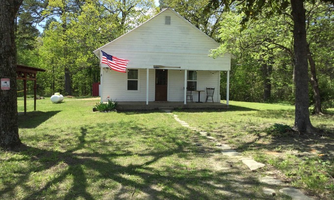 Jordan Cottage | Less than 3 miles to JordanBeach/Marina