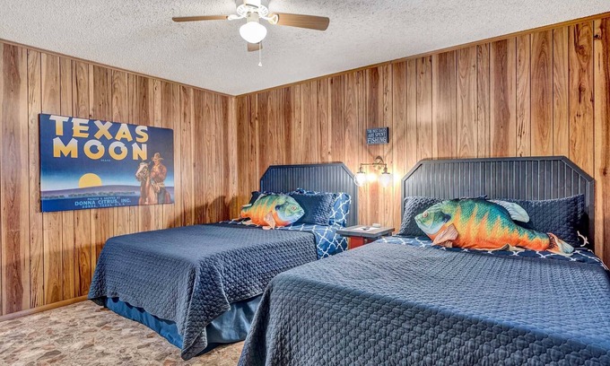 Quitman Hotel | Less than a mile from Lake Fork-UPDATED-Bluegill Bungalow 6