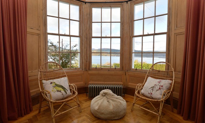 Colintraive Apartment | Letters Lodge North, newly refurbished, balcony overlooking Loch Fyne, sleeps 6