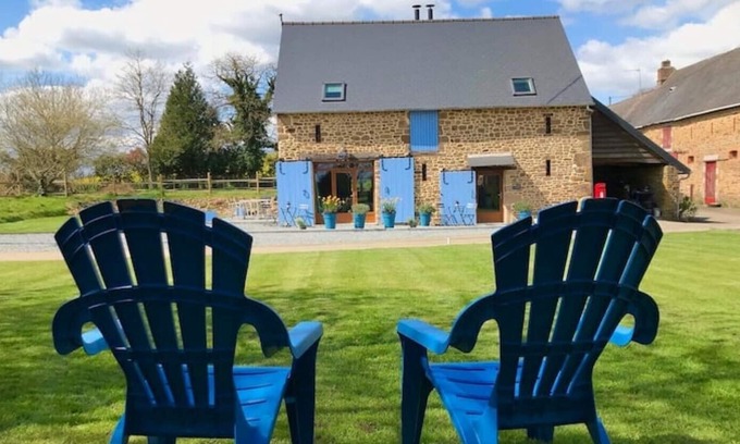 Saint-Aubin-Fosse-Louvain House | L’HIRONDELLE - Luxury Barn renovation on the Normandy/Loire border for couples