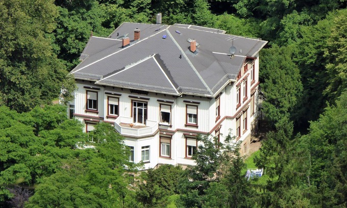 Tabarz Apartment | Living directly on the edge of the forest in Bad Tabarz in the Spindler Villa